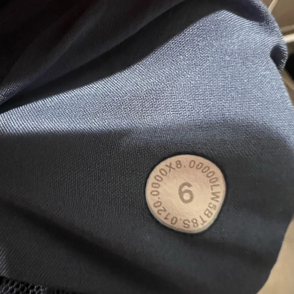 Lululemon On the Fly Pant Full Length Ink Blue Size 6 - Picture 5 of 5